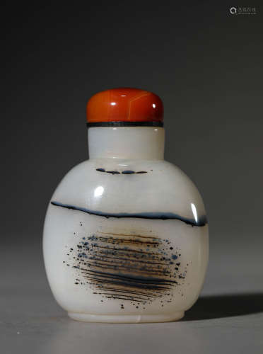 A Chinese Agate Snuff Bottle