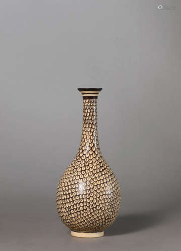 A Chinese Porcelain Jizhou-Type Vase