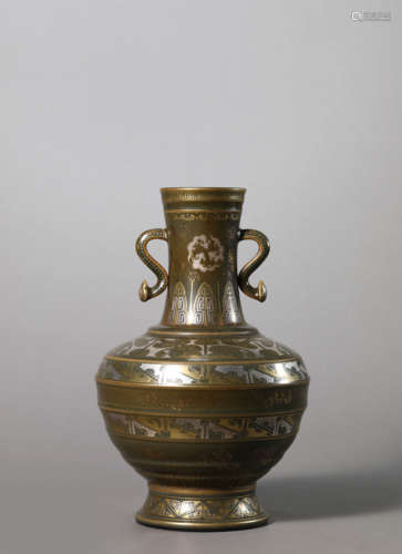 A Chinese Porcelain Tea Dust-Glazed Vase Marked Qian Long