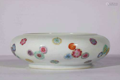 Famille Rose Porcelain Water Washer, China