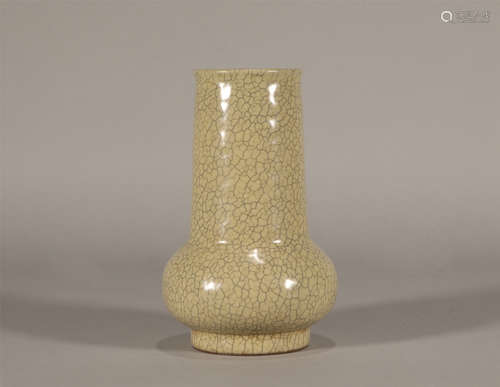 Song Dynasty Geyao vase.