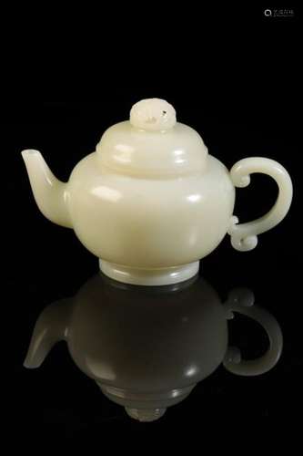 A FINE CHINESE PALE CELADON JADE TEAPOT AND COVER