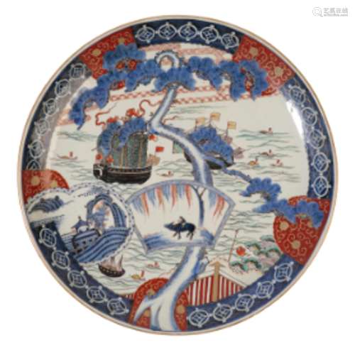 A JAPANESE PORCELAIN CHARGER