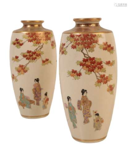 A PAIR OF JAPANESE SATSUMA VASES