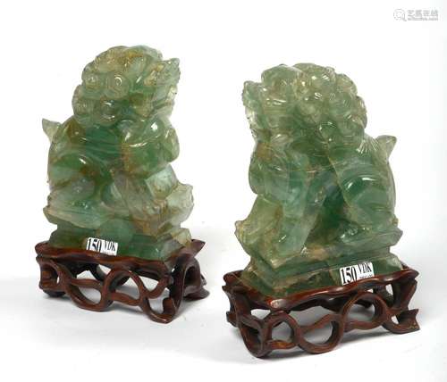 Paire de "Chiens de Fô" en quartz vert sculpté. Re...