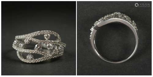 Bague en or blanc 18 carats sertie de diamants taille brilla...