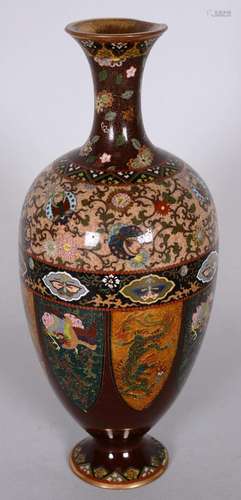 Japon. Vase type amphore