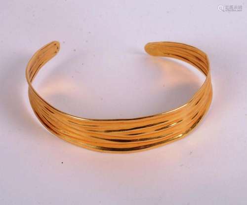 Bracelet en or 18 K.