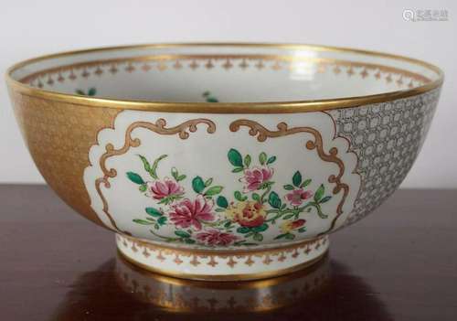 18TH-CENTURY CHINESE ARMORIAL FAMILLE ROSE BOWL