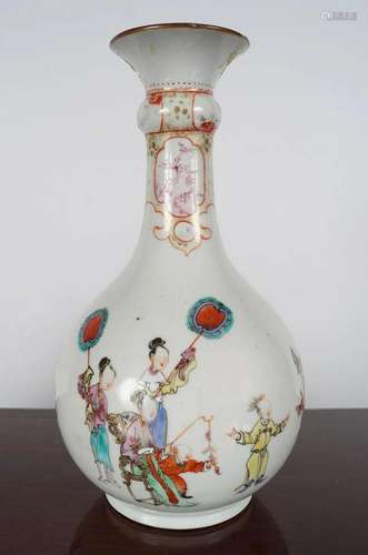 18TH-CENTURY CHINESE FAMILLE ROSE VASE