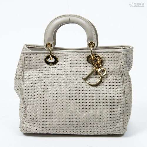 DIOR - Sac Lady Dior en agneau tressé beige - Intérieur en a...