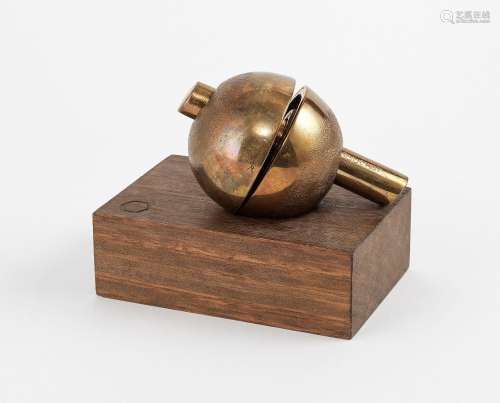 André Bucher (1924-2009) - Sphère percée, bronze, numéroté 6...