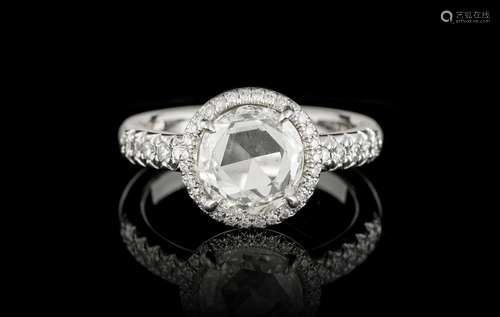 Bague or gris 750 sertie d'un diamant taille brillant m...