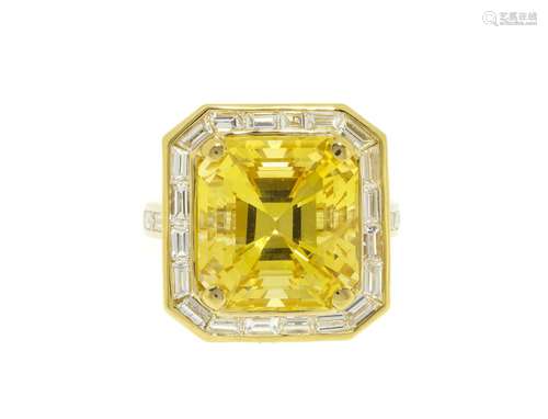 Bague or 750 sertie d'un saphir jaune octogonal Ceylan ...