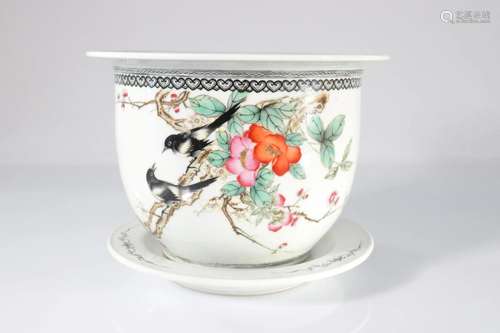 China porcelain vase and plate from the republic period