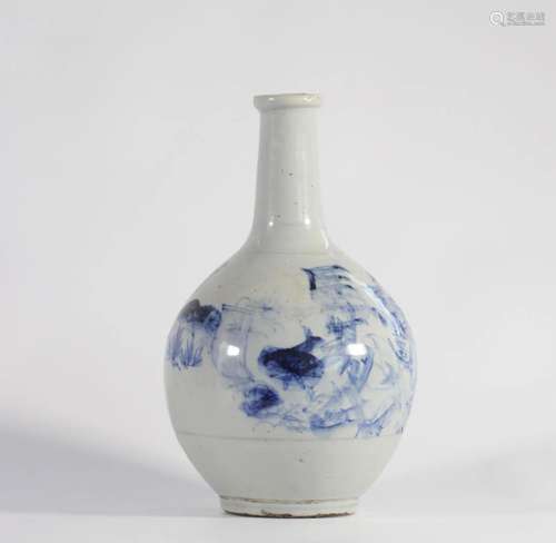 Japan or Korea blanc-bleu bottle vase