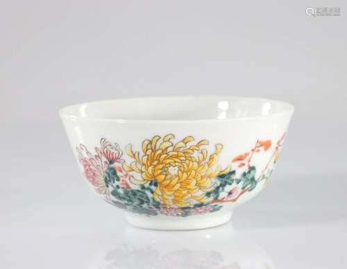 China porcelain bowl of famille rose floral decor