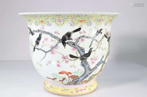 China imposing Minguo vase decorated with birds