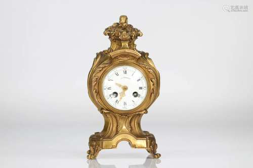 Louis XV table clock in gilded bronze with chime