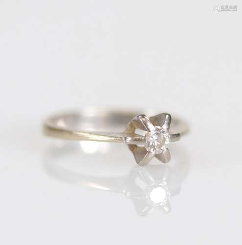 Solitaire Ring in 18K White Gold and Diamond