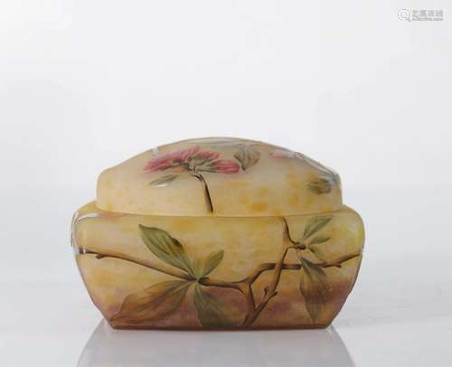 Daum Nancy covered box with flower decoration