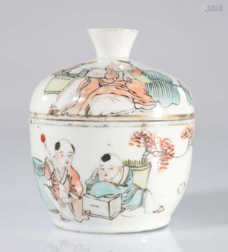 China covered bowl in Chinese porcelain with children's