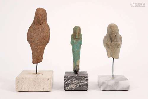 OUD-EGYPTE - LATE RIJK (712 - 332 BC) lot van drie ushabti&#...