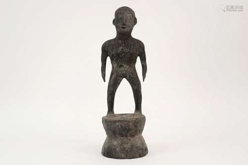 FILIPIJNEN Ifugao - sculptuur met de voorstelling van een st...