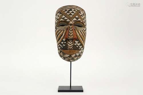 AFRIKA - KONGO Kuba - masker in hout met typische geometrisc...