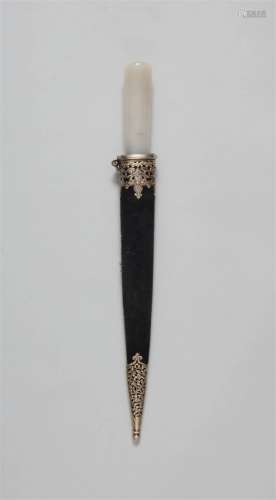An Indo-Persian dagger (kard).