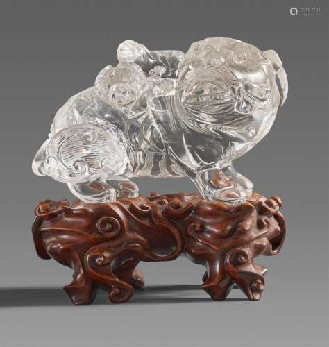 A rock crystal carving of a lion and cub group. 18th/19th