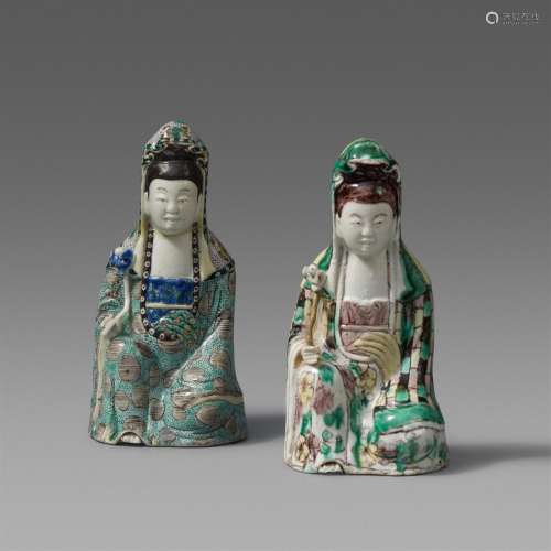 Two enamel sur biscuit figures of a Guanyin. Kangxi period (...