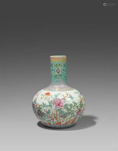 A famille rose bottle vase, tianqiuping. Qing-/Repulic perio...
