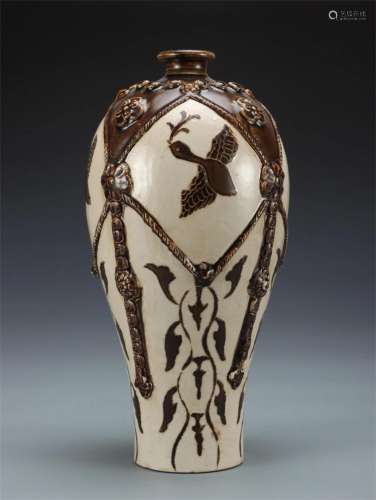 A Chinese Cizhou Kiln Meiping Vase with Flower