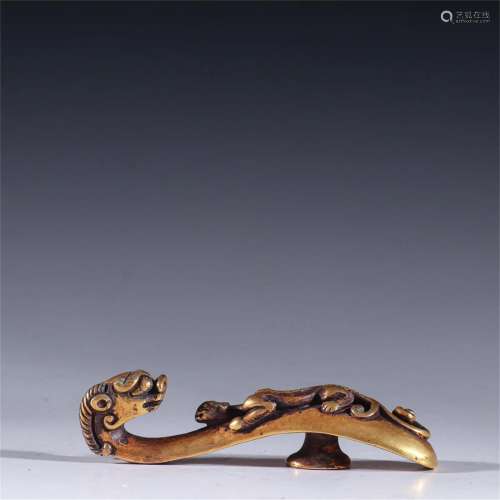 A Chinese Gilt Bronze Dragon Patterned Belt Hook