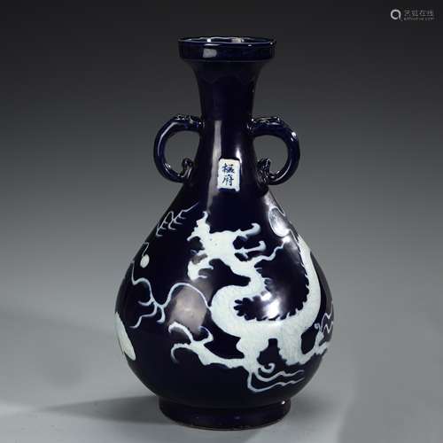 Blue glaze white dragon pattern binaural bottle