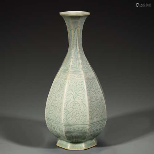 Celadon flower octagonal flask