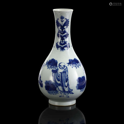 Blue and White Arhat Skimming Gall Bottle