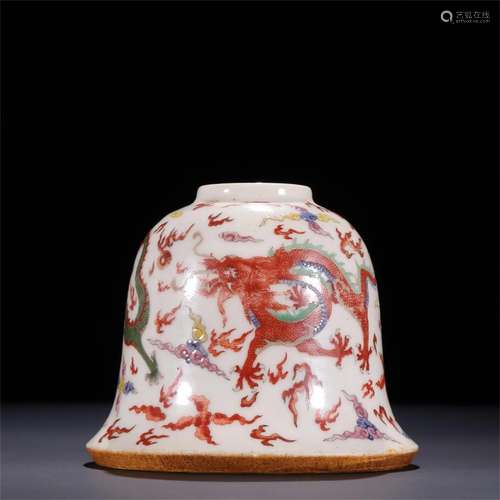 A Chinese Famille Rose Poreclain Jar with Dragon