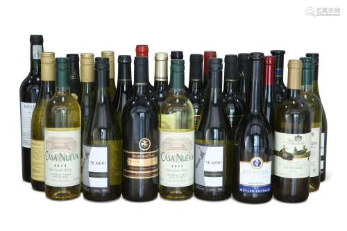 MIXED LOT OF GOOD DRINKING WINE.Â (24 bottles)