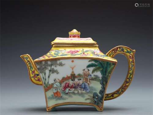 A Chinese Famille Rose Porcelain Teapot