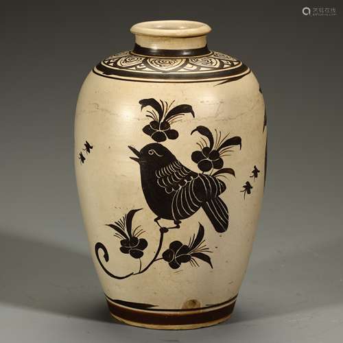 Cizhou kiln flower and bird plum bottle