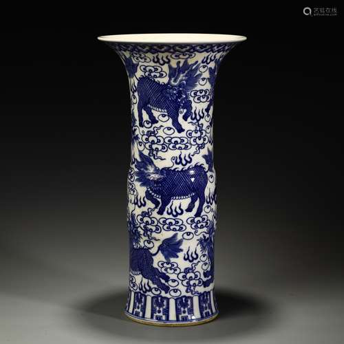 Blue and white dragon pattern unicorn flower vase