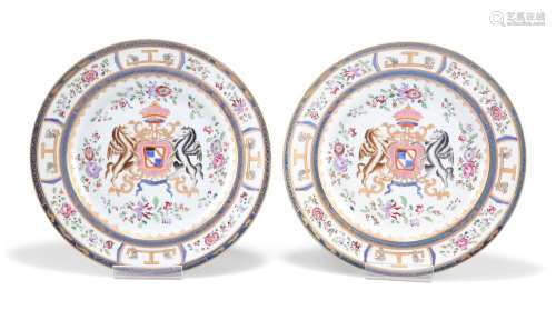 A PAIR OF SAMSON ARMORIAL PLATES, LATE 19TH CENTURY, in Chin...