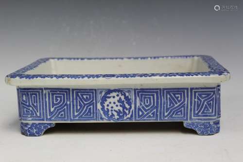 Japanese Blue and White Porcelain Bulb Dish