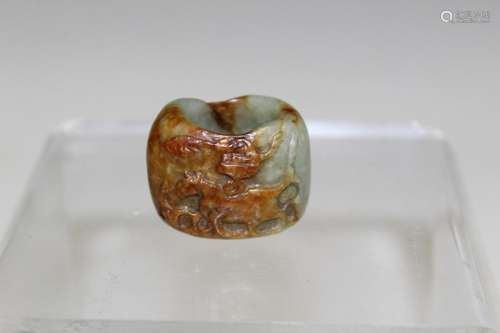 Chinese Celadon Jade Thumb Ring. Qing dynasty