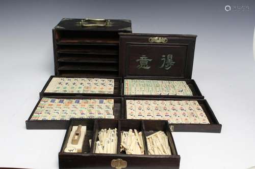 Chinese Mahjong Set in a Wood Box.