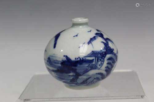 Chinese Blue and White Porcelain Snuff Bottle