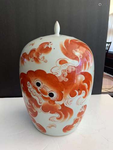 Chinese porcelain jar with foo dog decoration.