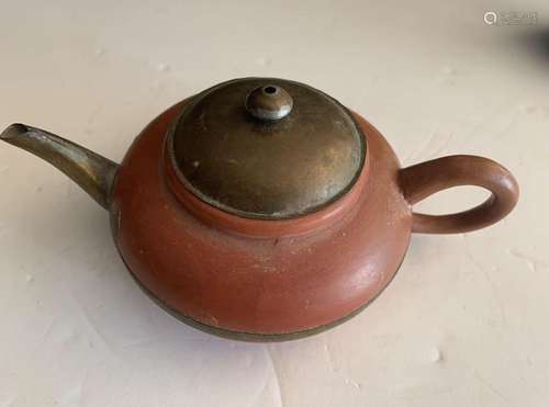 Chinese Yixing teapot.